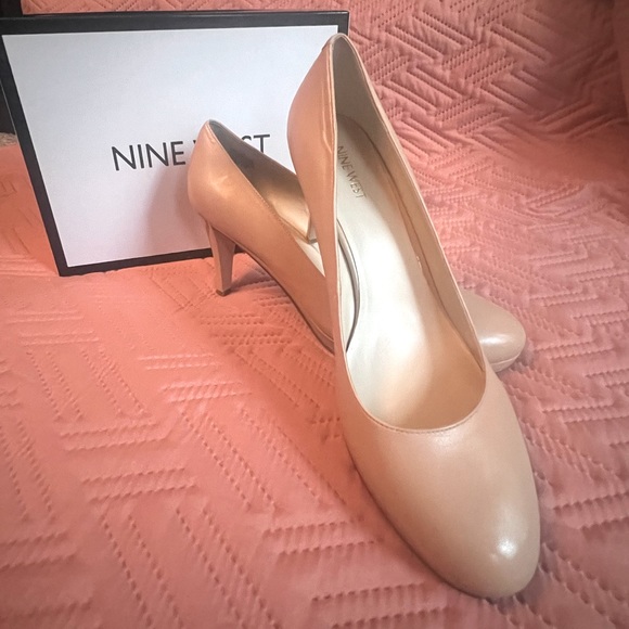 Nine West Shoes - Brand new Nine West Ashdown Natural LE Size 11.  (No box)